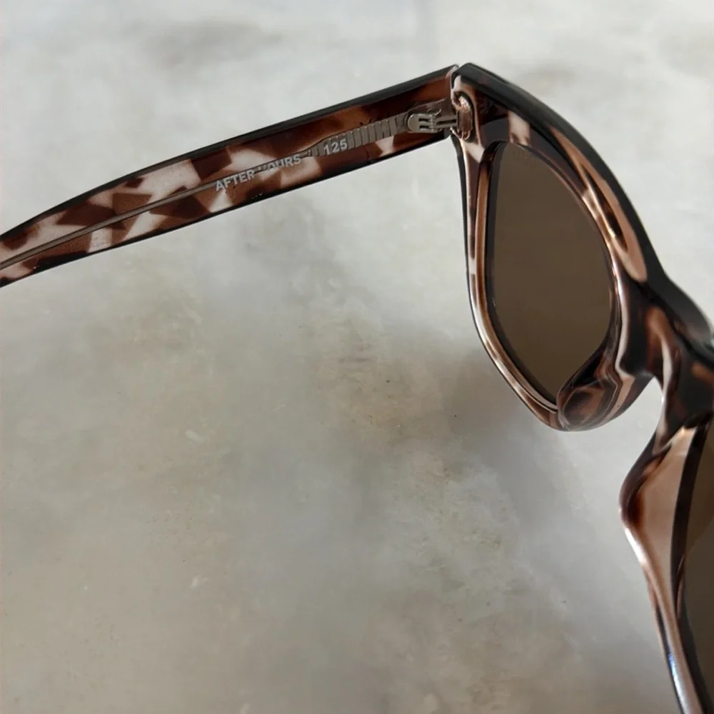 Quay After Hours Sunnies in Tortoise
